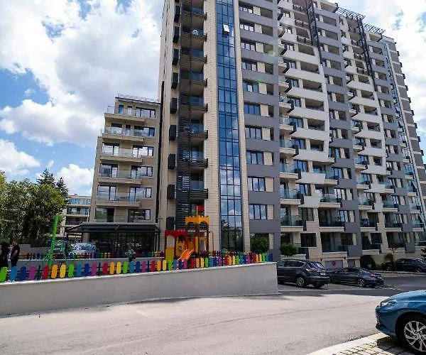 Sky Symphony Апартаменти *