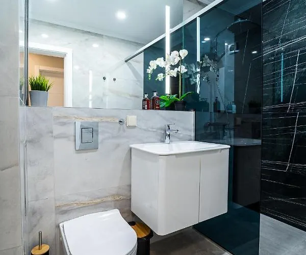 Sky Symphony Apartament Warna