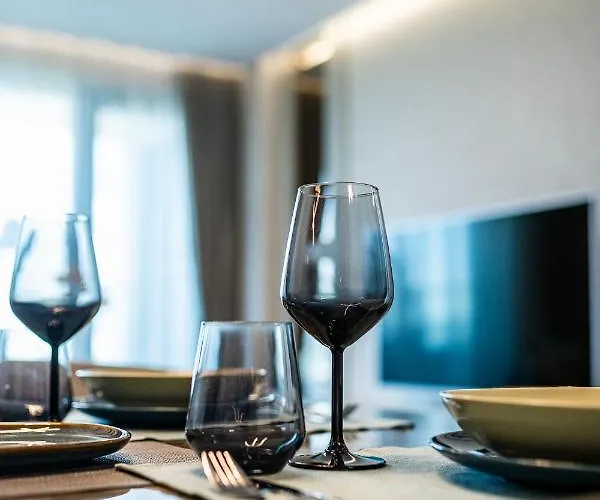 Sky Symphony Apartment